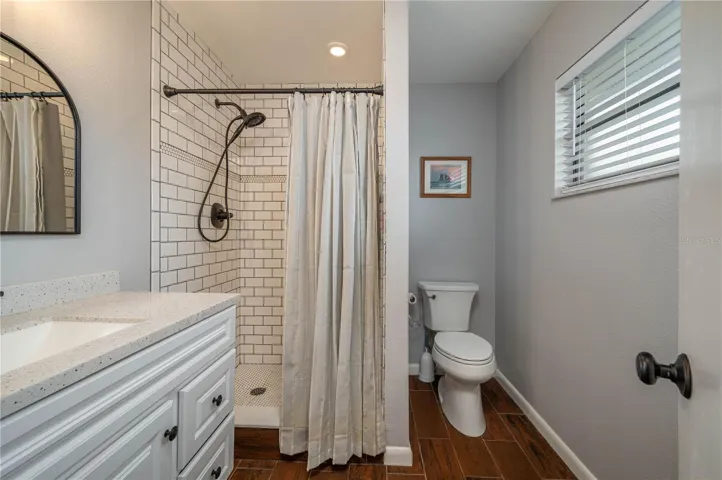 MASTER ENSUITE