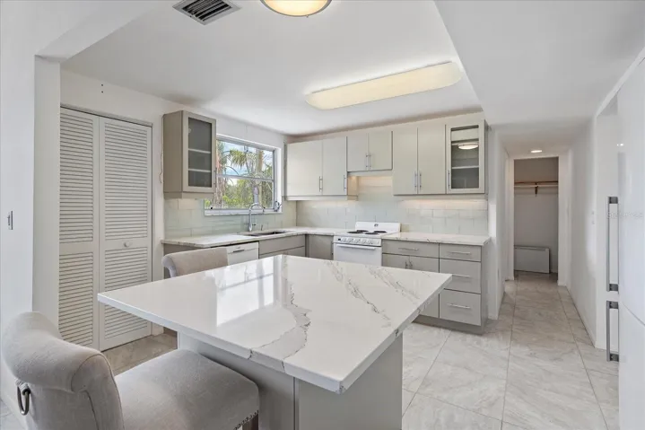 506 Kitchen