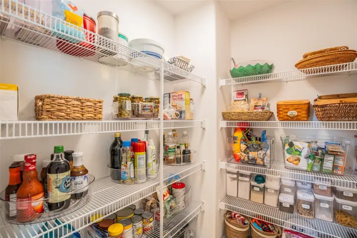 Oversized Walk In Pantry
