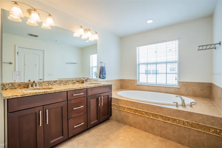 Master/Primary Full Bath  Ensuite