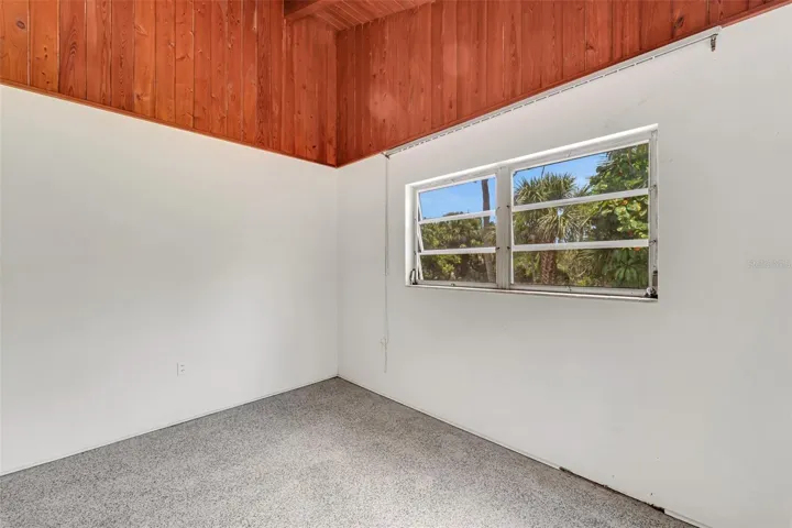 Left rear bedroom