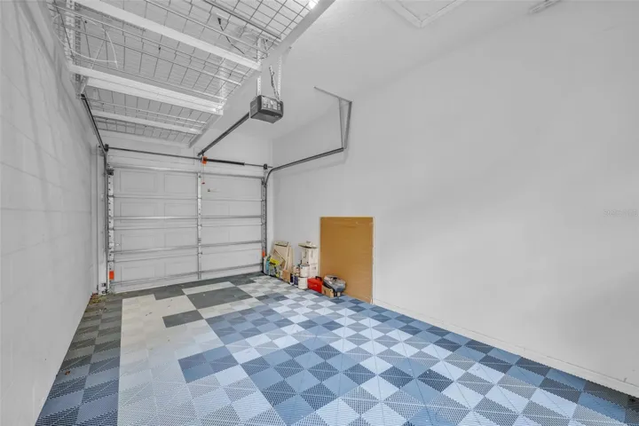One car garage