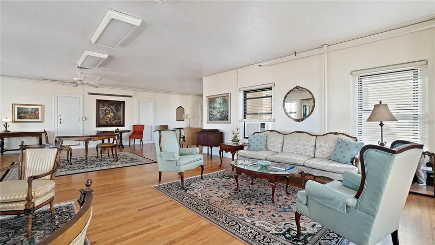 The Lou Gehrig lounge on the 7th floor faces Tmapa Bay.