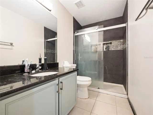 2nd Bathroom