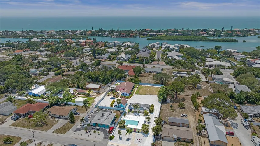 601 Shore Rd