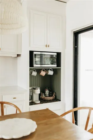 Microwave/coffe area