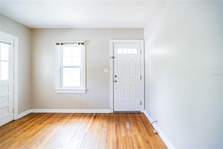 809- Living Room
