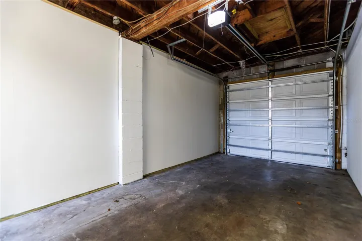 807- Single Garage