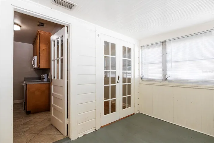 805- Sunroom