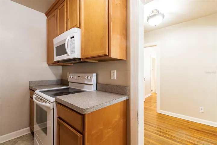 805-Kitchen