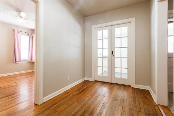805- Dining Area