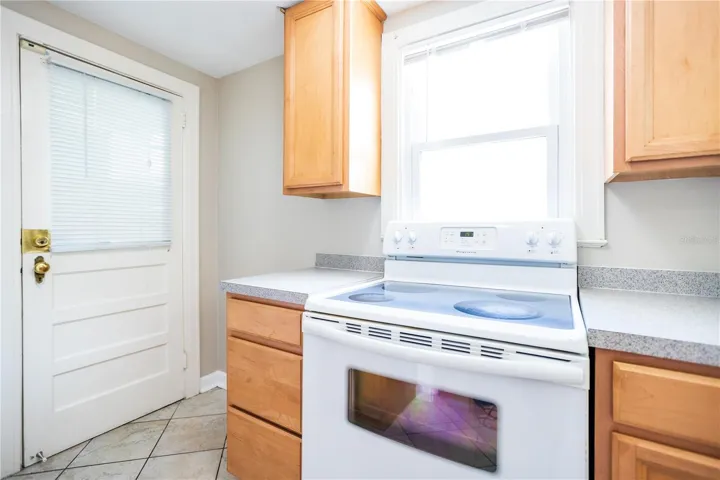 809- Kitchen