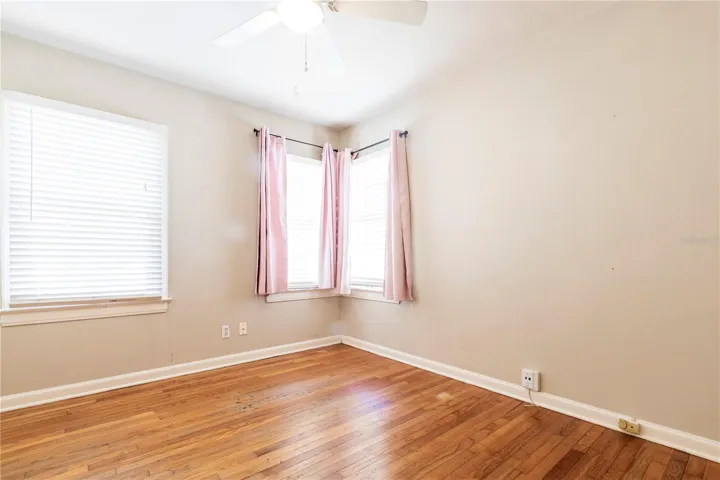 805-Bedroom