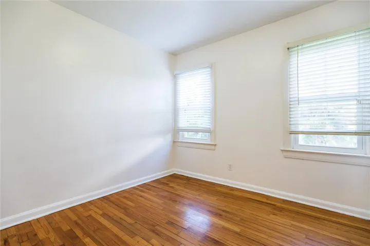 807- Living Room