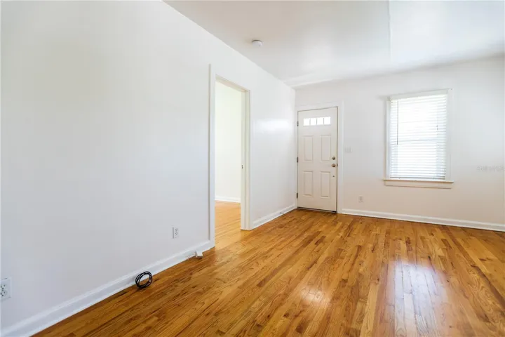 807- Living Room