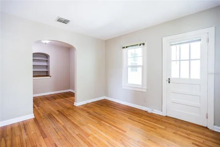 809- Living Room