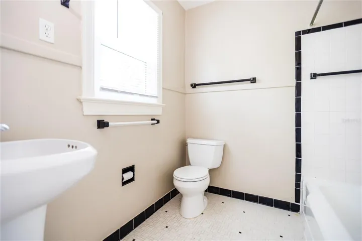 809- Bathroom