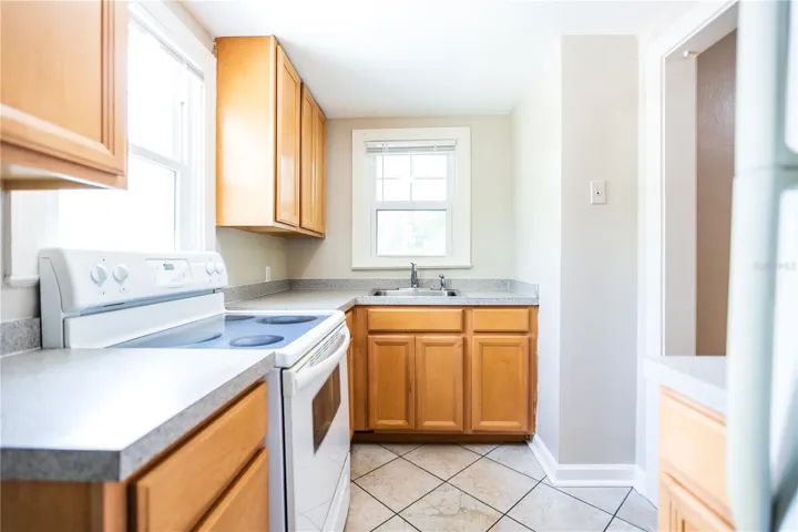 809- Kitchen