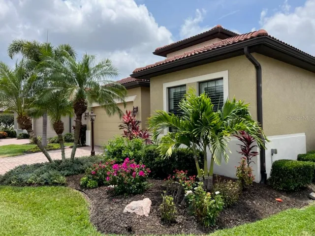Florida friendly landscaping.
