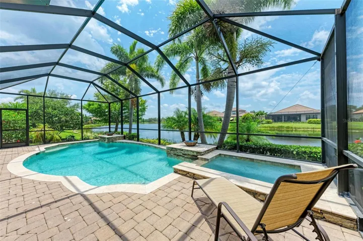 Heated Saltwater Pool & Spa  Gas fire Bowls