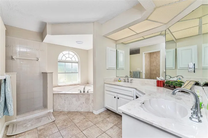 Master Bath Has Double Bowl Basin Vanity And A Large Soaking Tub!