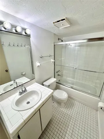 2nd Bathroom