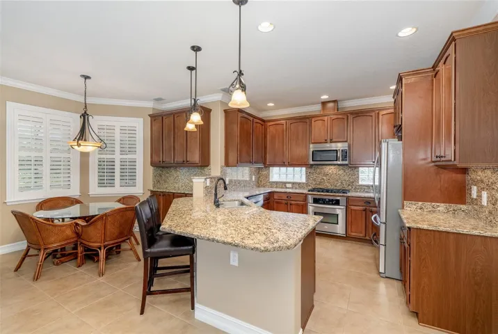Kitchen/breakfast nook