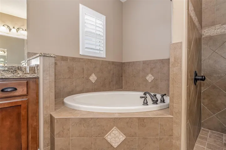 Owner's bath