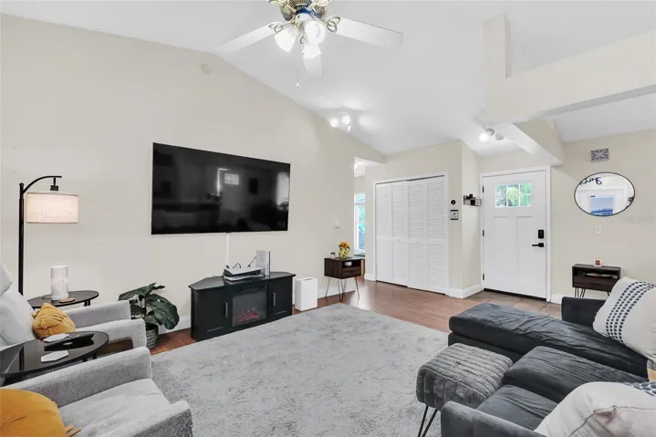 Open Concept Living!