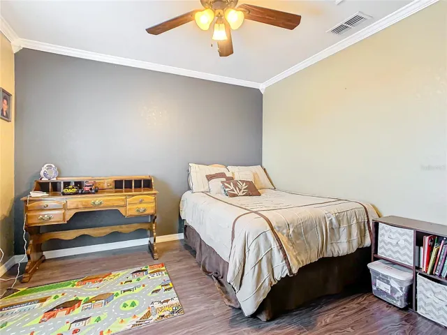 Guest bedroom #3 is 10'11
