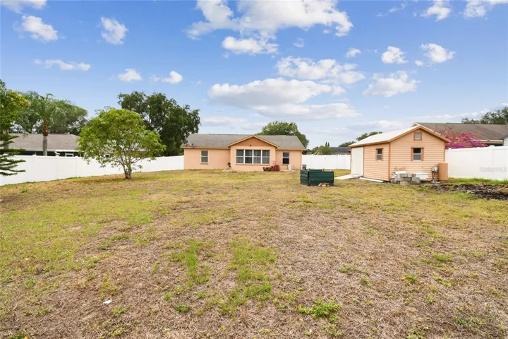 794 Barclay TerraceFenced Yard