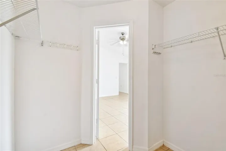 794 Barclay Terrace Walk-In Closet