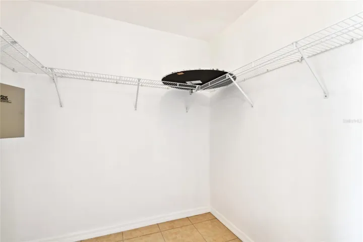 794 Barclay Terrace Walk-In Closet