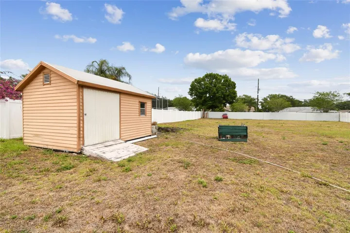 794 Barclay TerraceFenced Yard