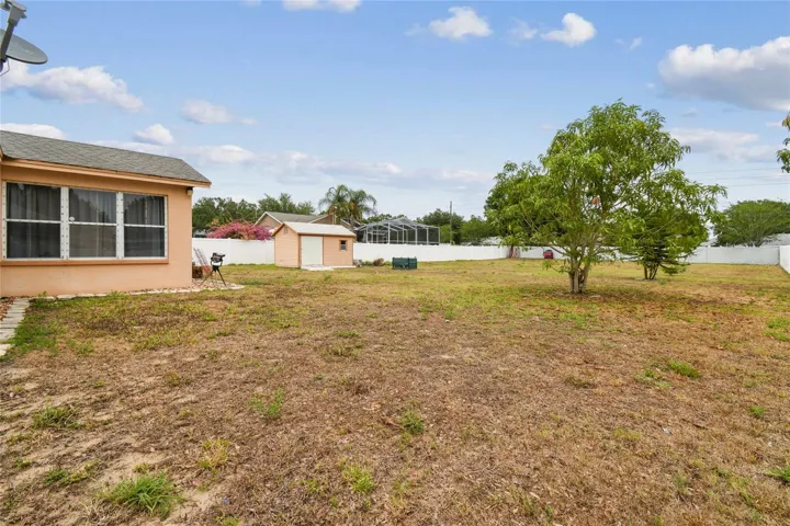 794 Barclay TerraceFenced Yard