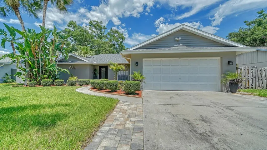 Welcome to 2453 Briar Oak Circle