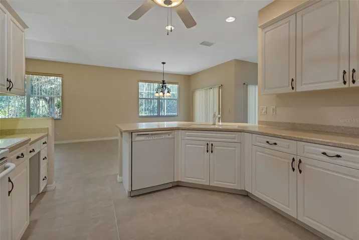 Kitchen - Dinette