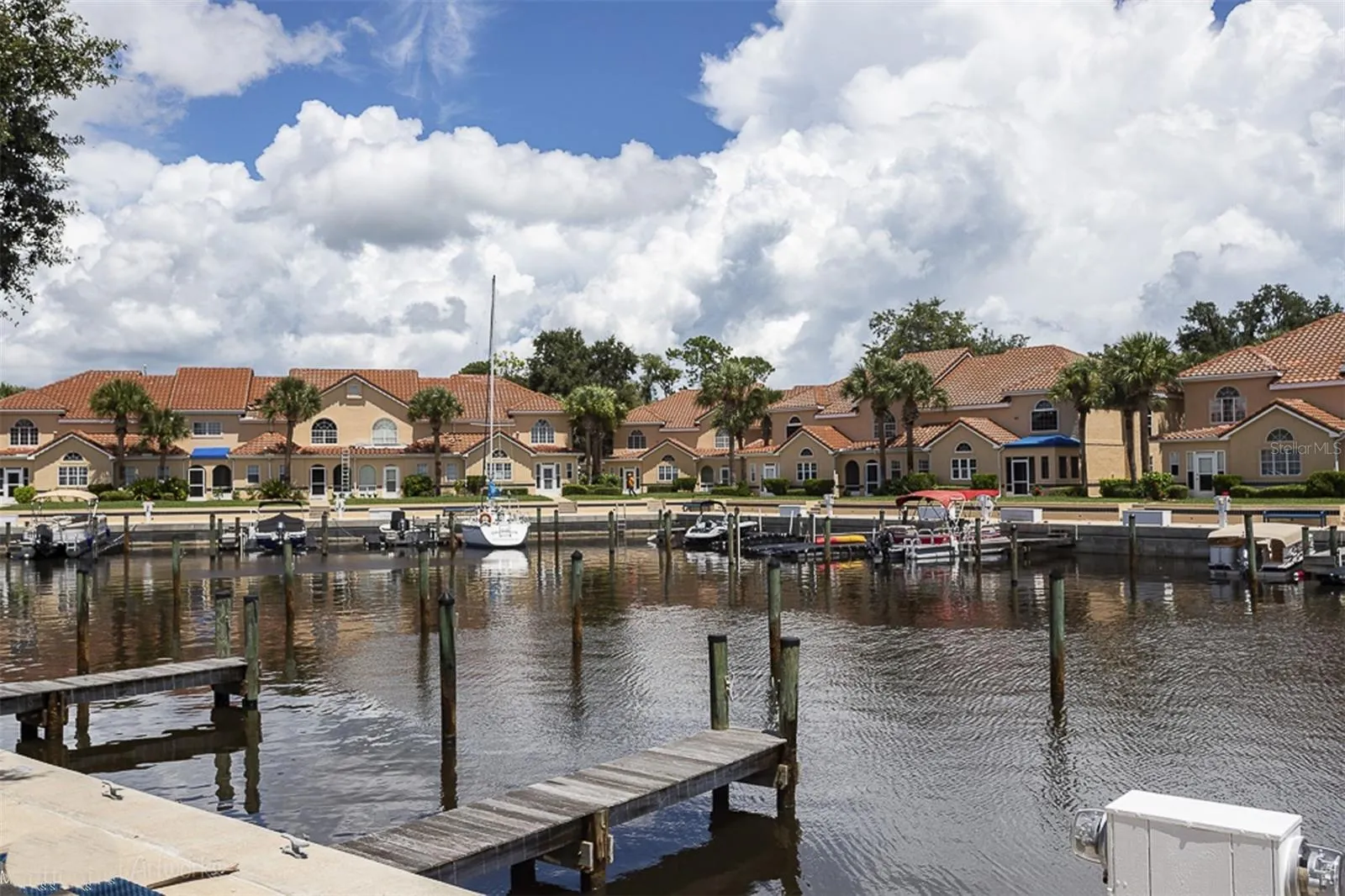 PROTECTED MARINA ONLY MINUTES TO THE ICW