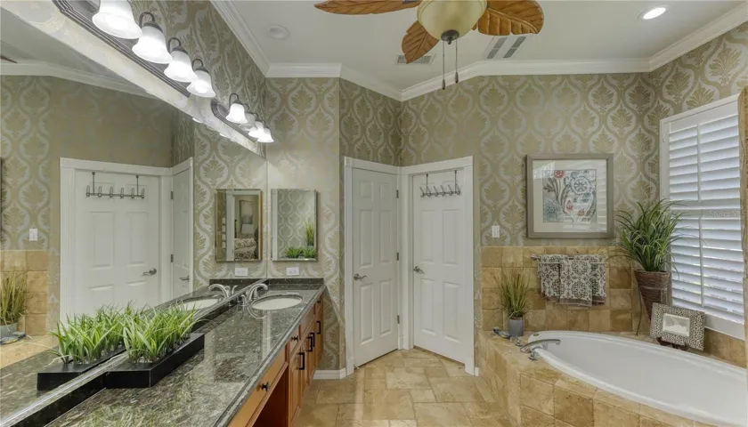 Master Ensuite Bath