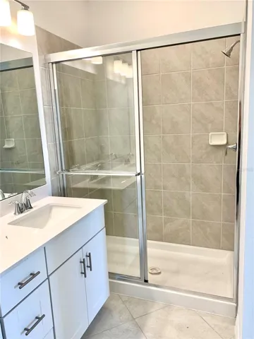 Primary En-Suite Shower