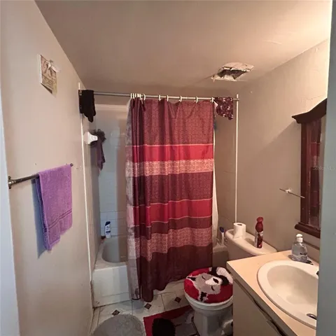Apt C bath