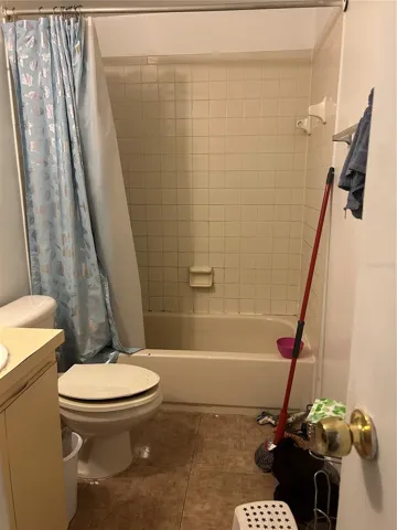 Apt B bath