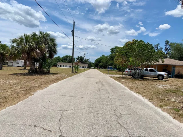 Palmetto Street looking west