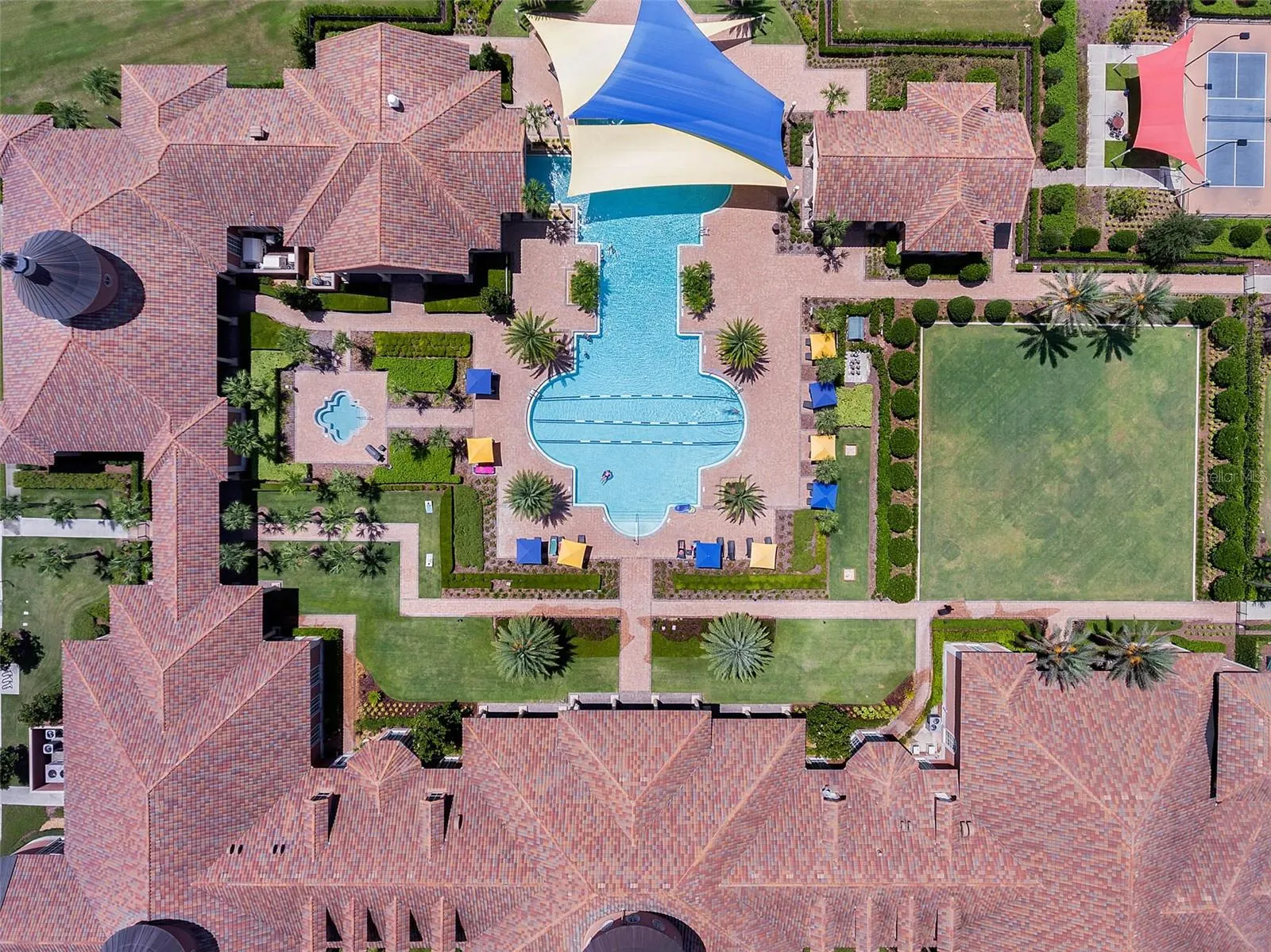 EXCEPTIONAL AMENITIES TO ENJOY