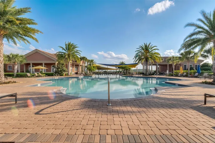 STUNNING RESORT STYLE AMENITIES