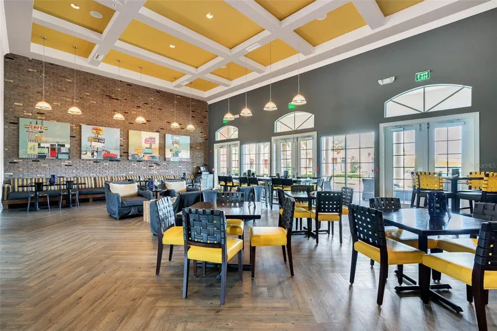 ONSITE RESTAURANT/BAR