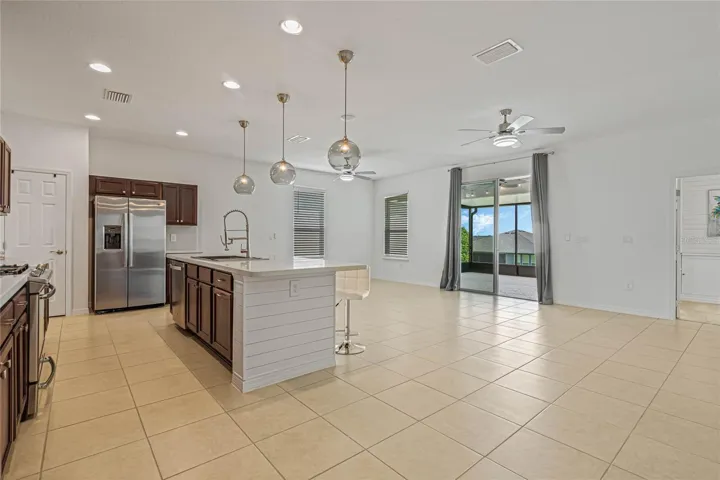 OPEN CONCEPT LIVING AT IT'S BEST