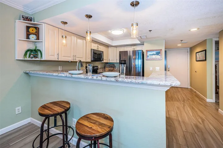 ... Kitchen (  13.2 x 11.5  )  -  Shot from Center..