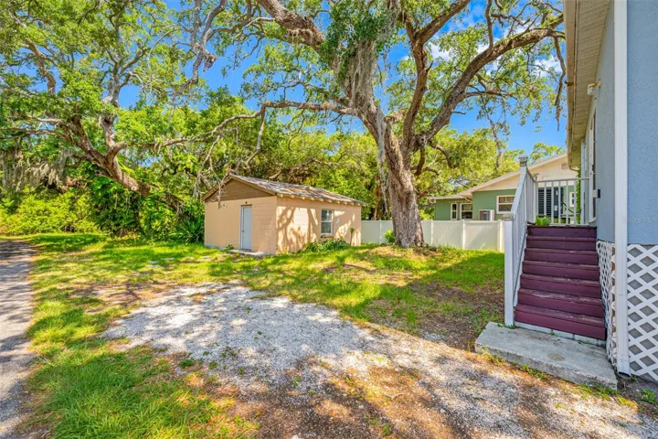 Detached Mother-in Law or Rental Apartment