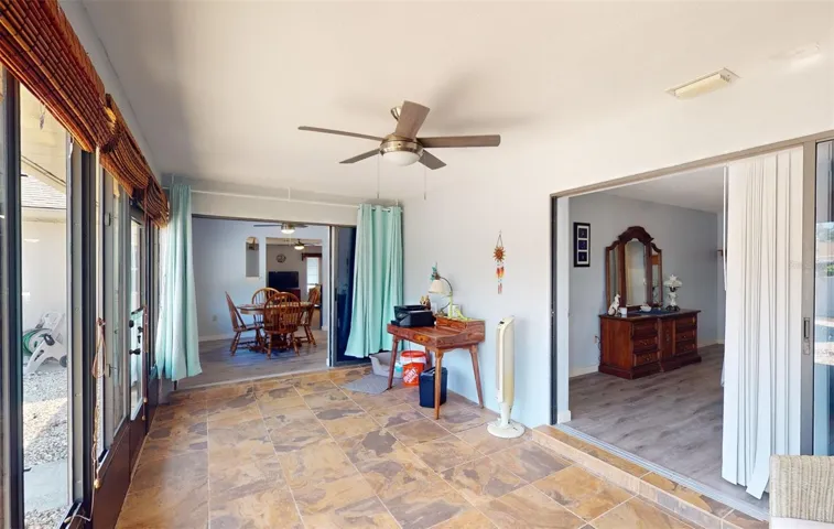 Lanai to main bedroom